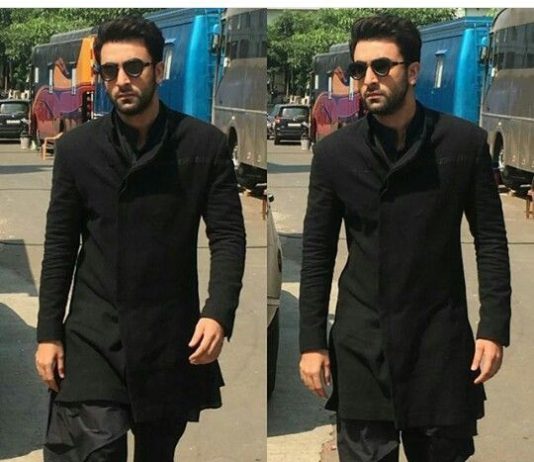 The Black Kurta for Men: A Timeless Statement of Elegance and Versatility black kurta for men